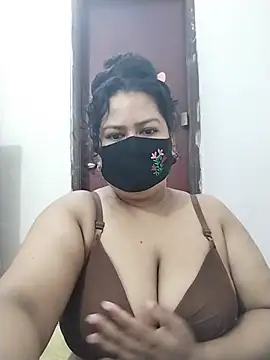 Snapshot of Star--Girl chatting on 06-28-26, 11:44 Star--Girl online show from 06-28-26, 11:44