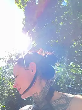 SkinnyLilly online show from 05-27-26, 12:12