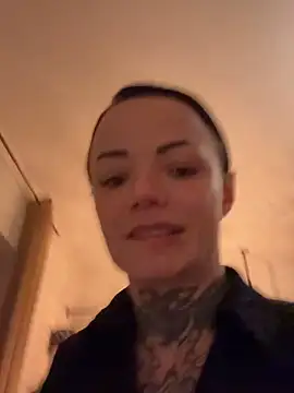 SkinnyLilly online show from 03-07-26, 07:30