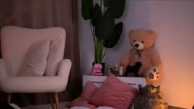 GoldenAlana online show from 06-04-26, 04:06