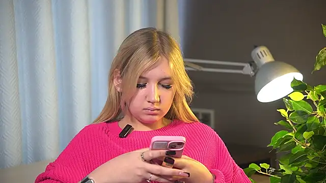 SinaHovey online show from 03-04-26, 09:50