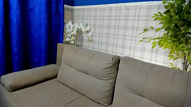 Edna Martin online show from 04-28-26, 02:27