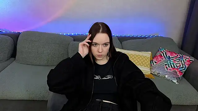 Snapshot of SunyLily chatting on 05-07-26, 07:12 SunyLily online show from 05-07-26, 07:12