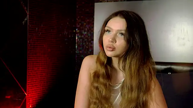 Snapshot of MelanieSutton chatting on 07-27-26, 03:13 MelanieSutton online show from 07-27-26, 03:13