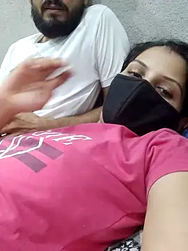 lovelypooja93 online show from 07-01-26, 02:01