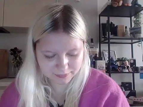 Snapshot of LenaSecret19 chatting on 06-10-26, 06:14 LenaSecret19 online show from 06-10-26, 06:14