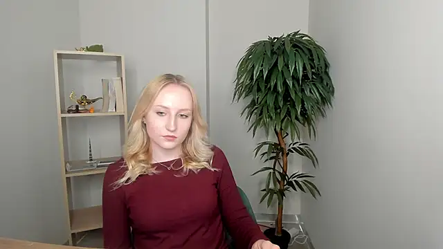 CatarinaGulla online show from 03-04-26, 09:17