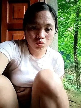 Snapshot of Mayxinh_love chatting on 05-21-26, 11:18 Mayxinh love online show from 05-21-26, 11:18