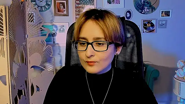 LixeLuna online show from 05-08-26, 06:28
