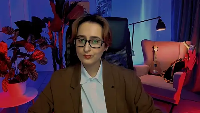 LixeLuna online show from 05-30-26, 06:20