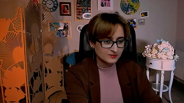 LixeLuna online show from 04-08-26, 06:26