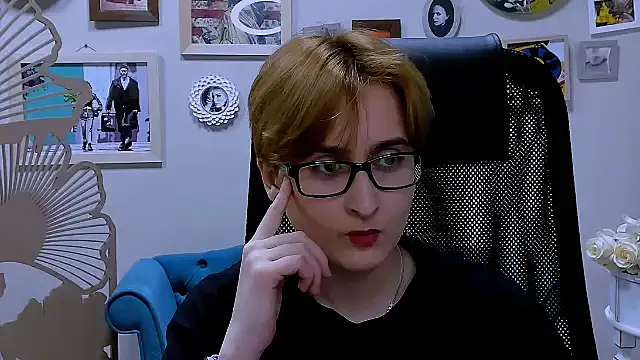 LixeLuna online show from 03-17-26, 06:49