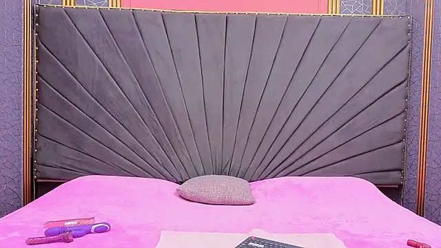 Kaely-Hot- online show from 03-12-26, 02:10