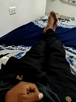 Snapshot of loucer chatting on 03-03-26, 03:30 loucer online show from 03-03-26, 03:30