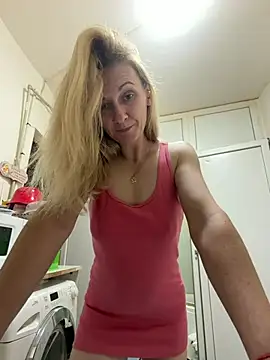 Secret Ladyx online show from 05-26-26, 07:12