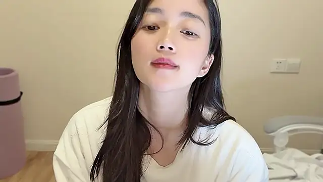 Snapshot of jinxiyao01 chatting on 06-10-26, 02:29 jinxiyao01 online show from 06-10-26, 02:29
