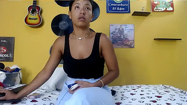 lilithevil32 online show from 04-01-26, 12:24