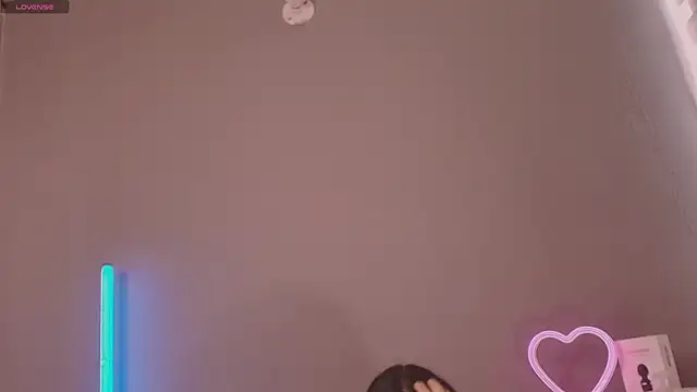 Im Elaris online show from 04-09-26, 02:34