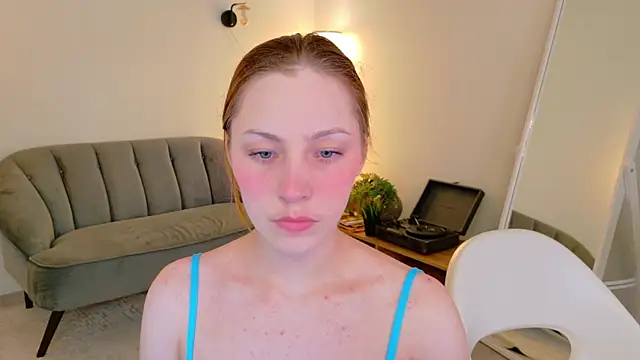 Snapshot of I_m_Regina chatting on 07-21-26, 06:15 I m Regina online show from 07-21-26, 06:15