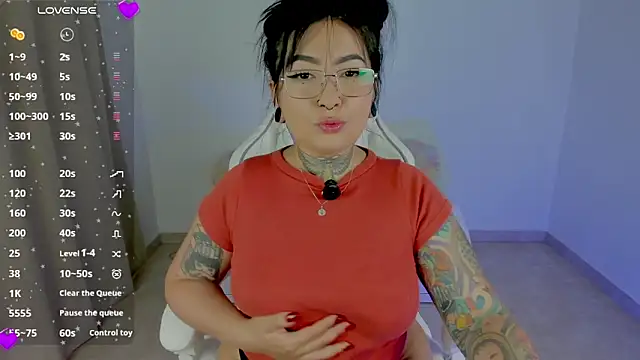 heeyy kitty online show from 04-22-26, 08:04