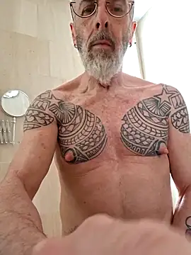 XXX666HEIL online show from 03-26-26, 11:30