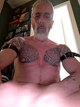 Snapshot of XXX666HEIL chatting on 05-16-26, 03:22 XXX666HEIL online show from 05-16-26, 03:22