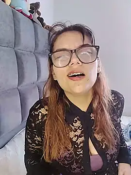 kittyBlossom 1 online show from 08-01-26, 07:45