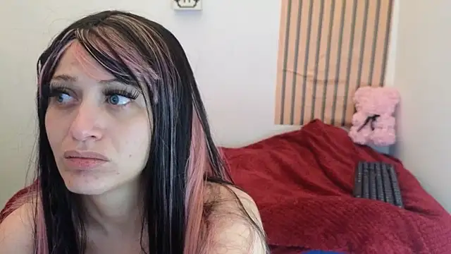 Caroline hernandes online show from 04-08-26, 02:18