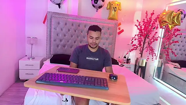 TarlyWho online show from 07-11-26, 11:32