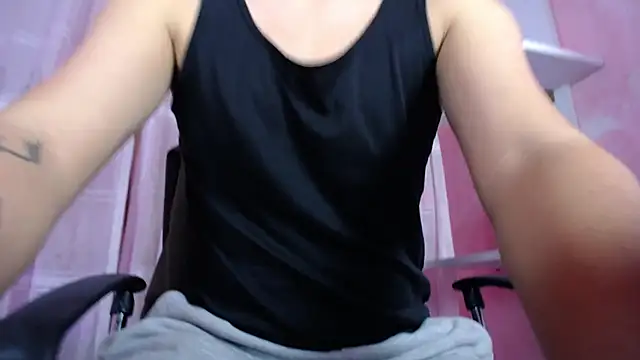 Snapshot of Matteo_Hun chatting on 03-04-26, 12:13 Matteo Hun online show from 03-04-26, 12:13