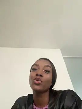 Snapshot of SandyAdaezee chatting on 04-17-26, 07:06 SandyAdaezee online show from 04-17-26, 07:06