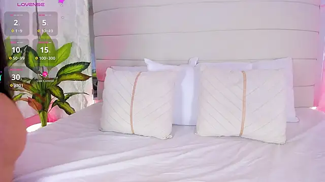 AitanaNoa online show from 04-13-26, 08:35