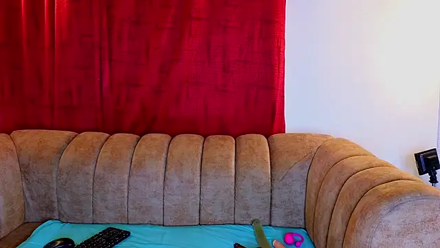 ahnaysexx online show from 04-14-26, 07:08