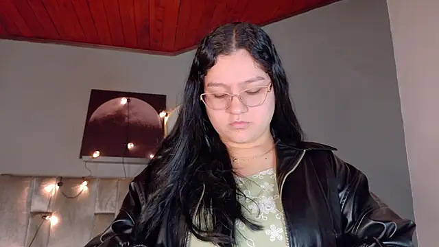 Snapshot of AmatistaSky__ chatting on 06-12-26, 11:41 AmatistaSky online show from 06-12-26, 11:41