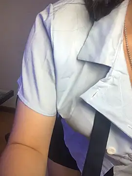 Jade Agliyah  online show from 05-18-26, 10:03