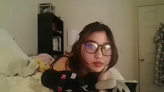 Silverbabyyy2007 online show from 03-28-26, 04:24