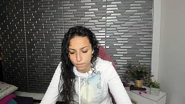 Ana maria 08 online show from 04-16-26, 02:40