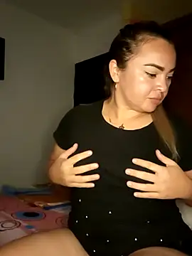 lucy estrr online show from 03-30-26, 02:02