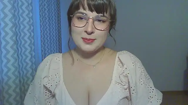 ClaraHard online show from 06-10-26, 05:47