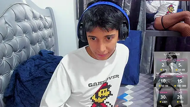 gomitaboy1 online show from 04-02-26, 06:58