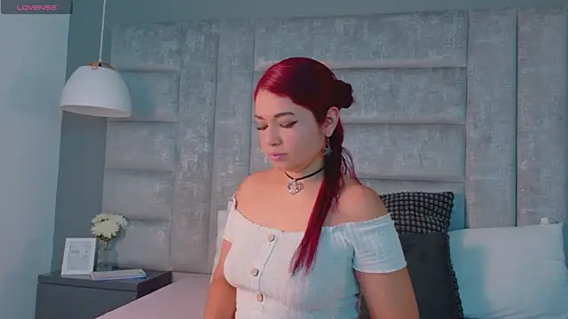 PaulaVegaa online show from 04-15-26, 12:42