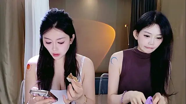 Banana-Milk69 online show from 05-20-26, 01:13