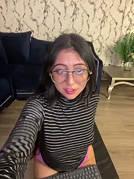 Lunaliaa  online show from 03-11-26, 05:34