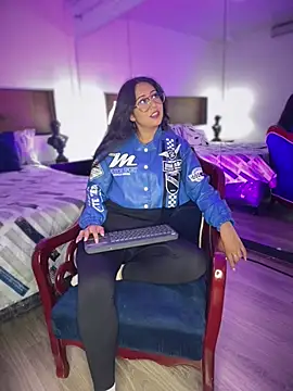 Lunaliaa  online show from 03-25-26, 05:29