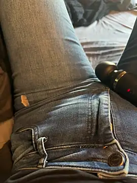 aleexii s online show from 04-19-26, 03:24