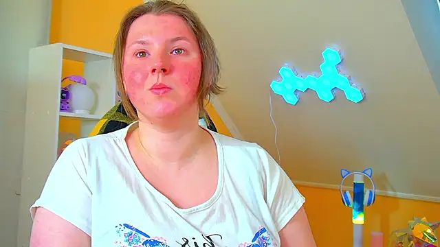 MelodyMoores online show from 05-20-26, 06:21