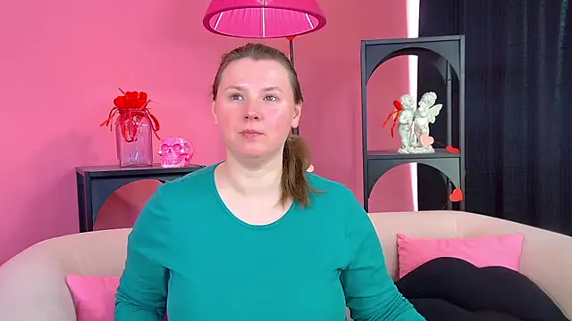 MelodyMoores online show from 05-11-26, 06:37