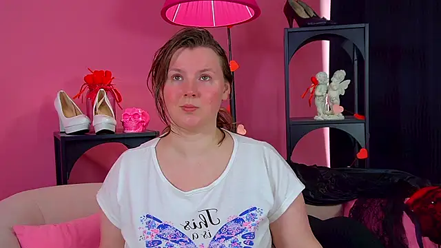 MelodyMoores online show from 05-08-26, 06:28