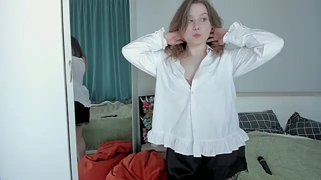 JennyHardy online show from 06-06-26, 01:27