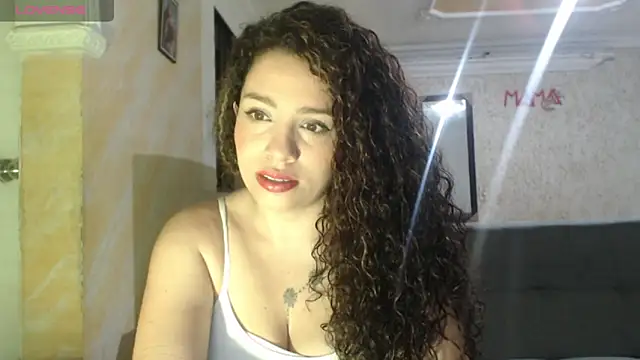 melany montenegro online show from 06-11-26, 06:43